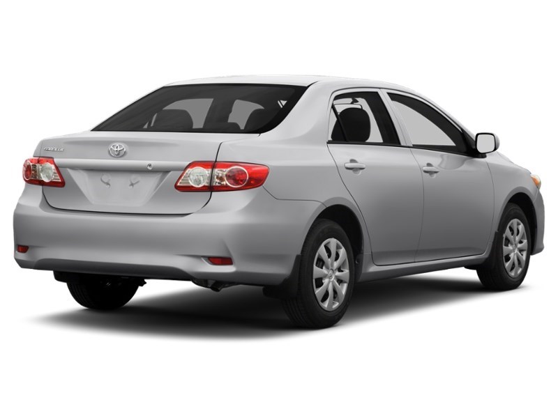 2013 Toyota Corolla 4dr Sdn Auto LE Exterior Shot 2