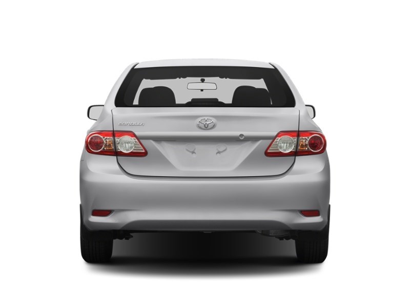 2013 Toyota Corolla 4dr Sdn Auto LE Exterior Shot 8