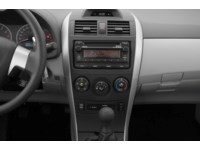 2013 Toyota Corolla 4dr Sdn Auto LE Exterior Shot 9
