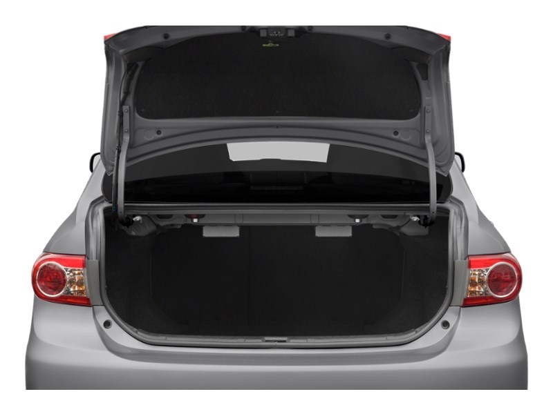 2013 Toyota Corolla 4dr Sdn Auto LE Exterior Shot 4