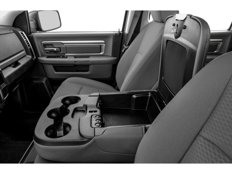 2019 RAM 1500 Classic SLT 4x4 Crew Cab 5'7