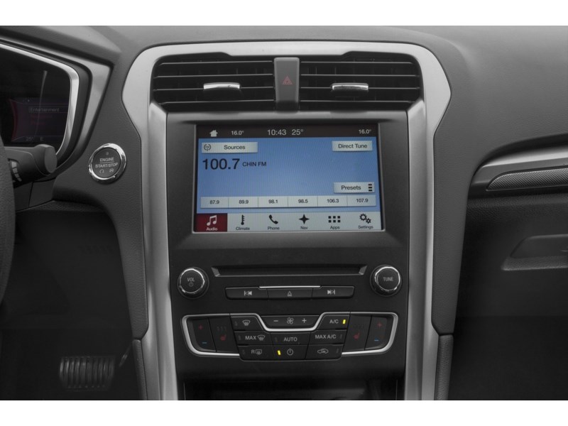 2018 Ford Fusion SE FWD Interior Shot 2