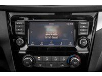 2023 Nissan Qashqai AWD SV CVT Interior Shot 2