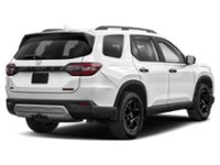 2023 Honda Pilot TrailSport AWD Exterior Shot 2