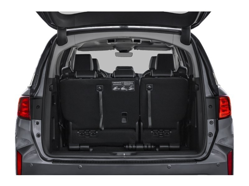2026 Honda Odyssey Touring Auto Exterior Shot 4