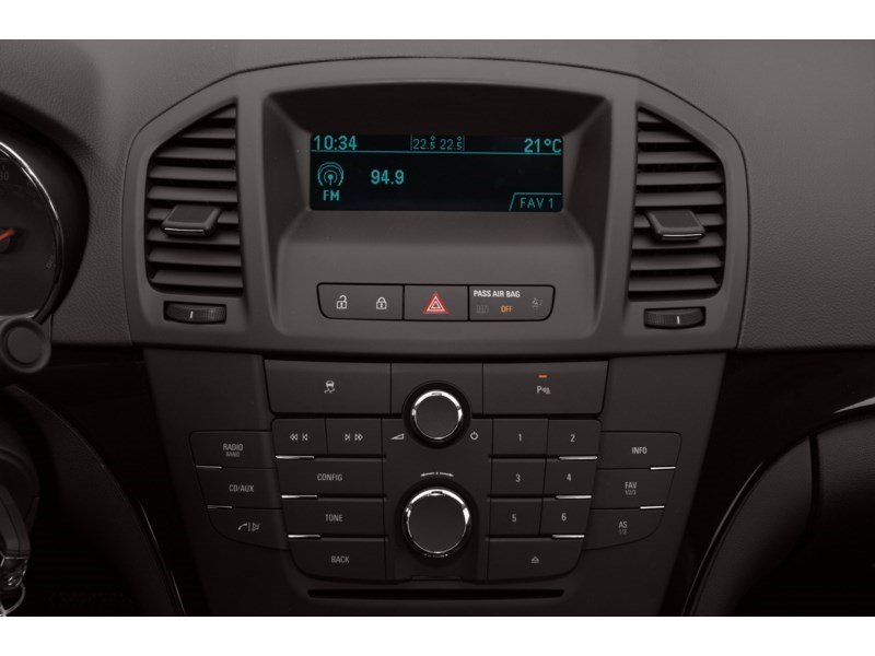 2011 Buick Regal 4dr Sdn CXL w/1SB (Oshawa Plant) Interior Shot 2