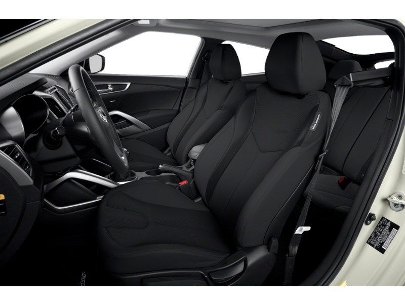2013 Hyundai Veloster 3dr Cpe Auto w/Tech Interior Shot 5