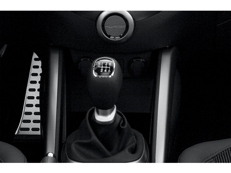 2013 Hyundai Veloster 3dr Cpe Auto w/Tech Exterior Shot 9