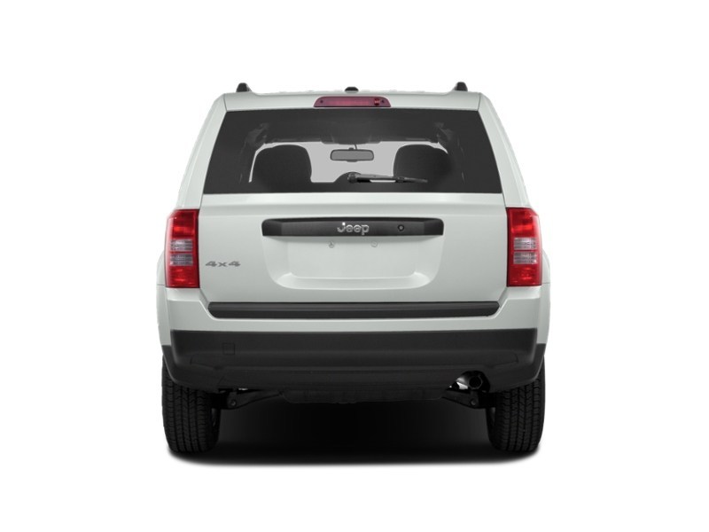 2016 Jeep Patriot 4WD 4dr High Altitude Exterior Shot 8