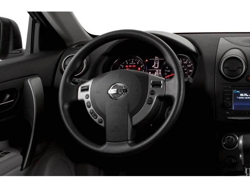 2013 Nissan Rogue FWD 4dr SV Interior Shot 3
