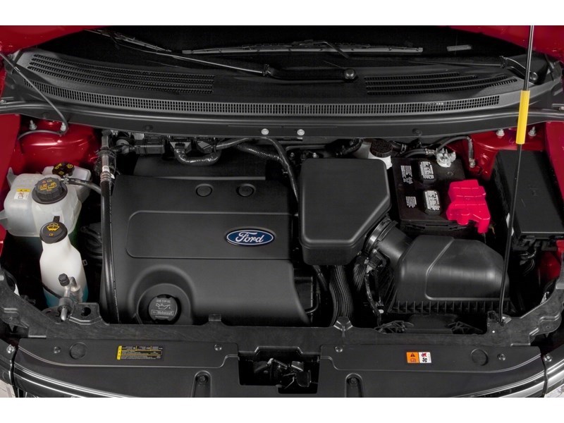 2014 Ford Edge 4dr SEL AWD Exterior Shot 3