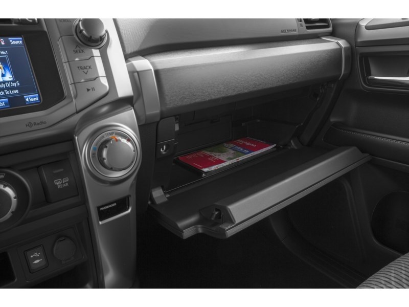 2017 Toyota 4Runner 4WD 4dr V6 SR5 Interior Shot 7
