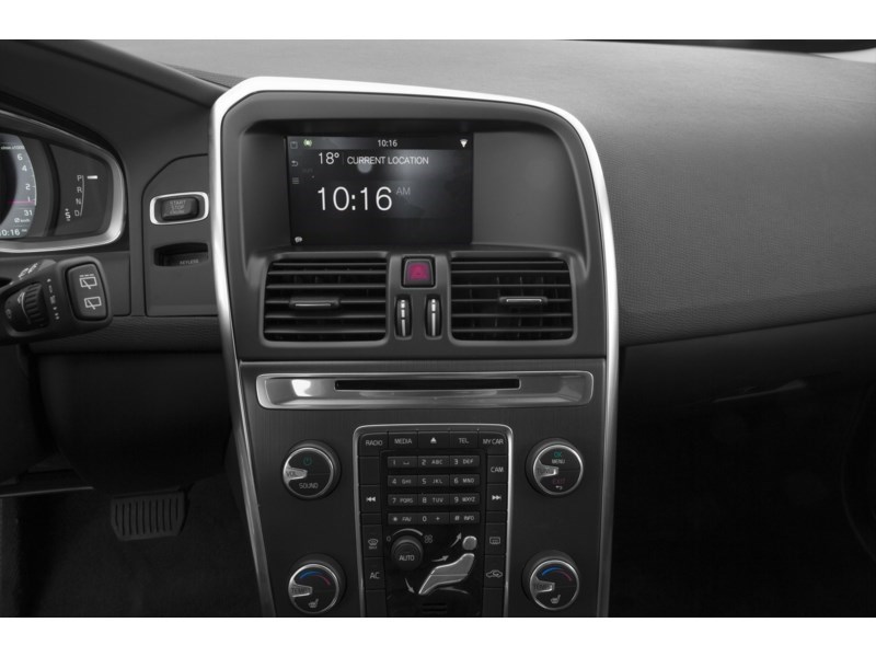 2017 Volvo XC60 AWD 5dr T5 Special Edition Premier Interior Shot 2