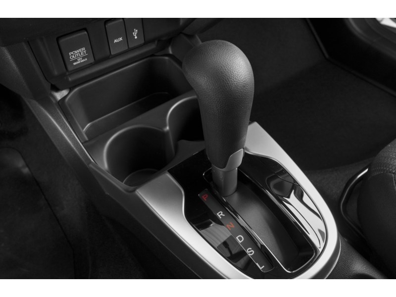 2015 Honda Fit 5dr HB Man LX Exterior Shot 9