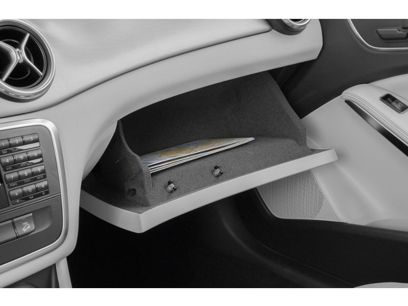2015 Mercedes-Benz GLA-Class 4MATIC 4dr GLA 250 Interior Shot 4