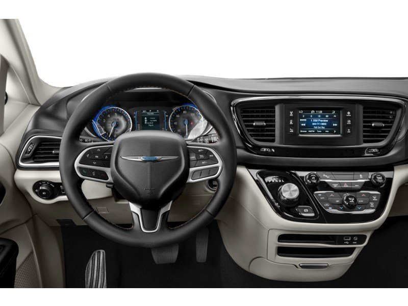 2017 Chrysler Pacifica 4dr Wgn Touring-L Plus Interior Shot 3