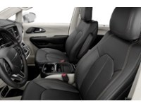 2017 Chrysler Pacifica 4dr Wgn Touring-L Plus Interior Shot 4