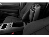 2021 Jeep Grand Cherokee Laredo 4x4 Interior Shot 7
