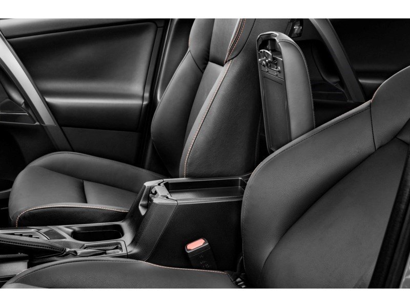 2018 Toyota RAV4 Hybrid AWD Hybrid SE Interior Shot 7