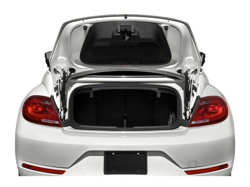 2018 Volkswagen Beetle Trendline Auto Exterior Shot 4