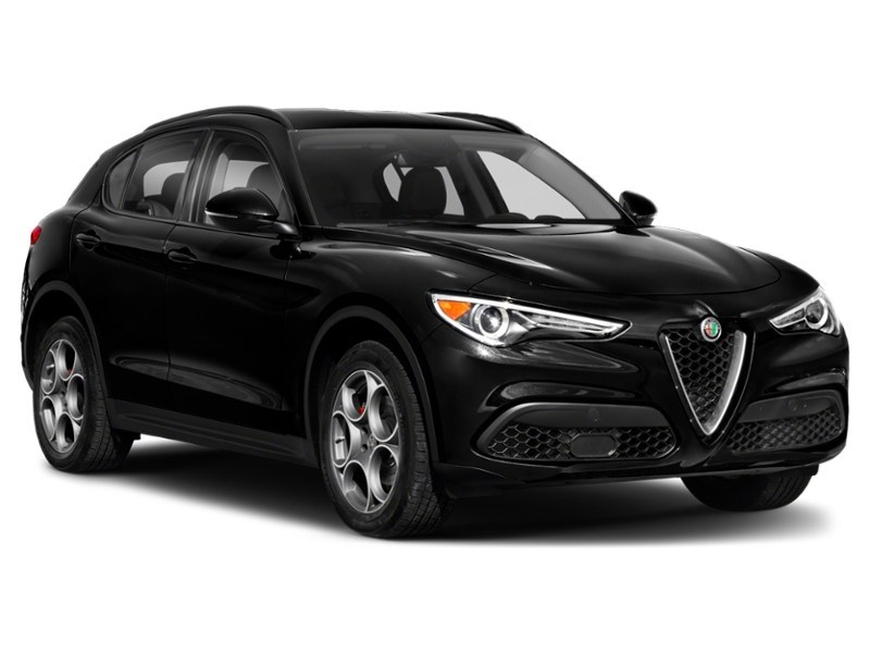 2018 Alfa Romeo Stelvio Ti Sport AWD Exterior Shot 9