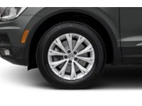 2018 Volkswagen Tiguan Trendline FWD Exterior Shot 5