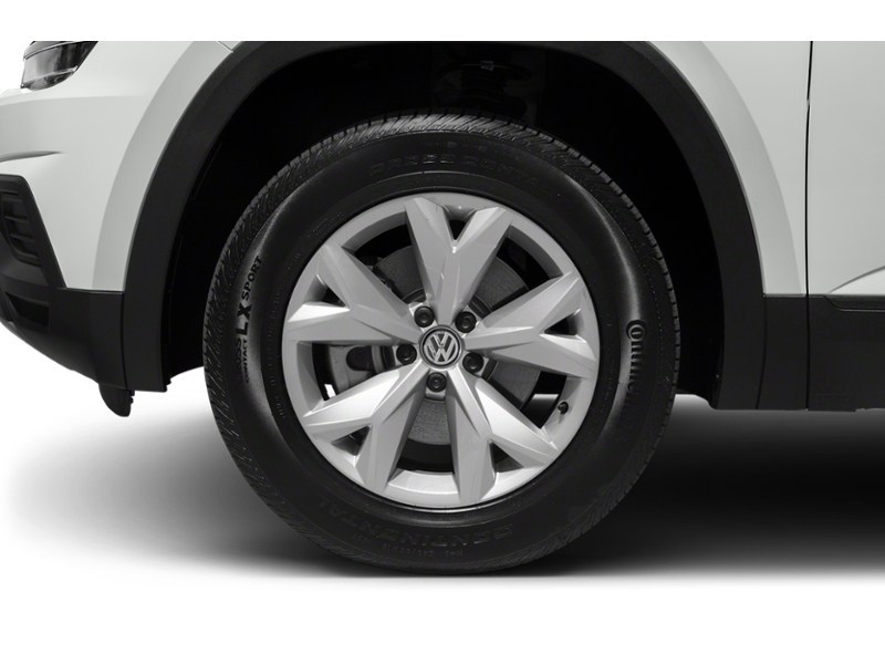 2018 Volkswagen Atlas Comfortline 3.6 FSI 4MOTION Exterior Shot 5