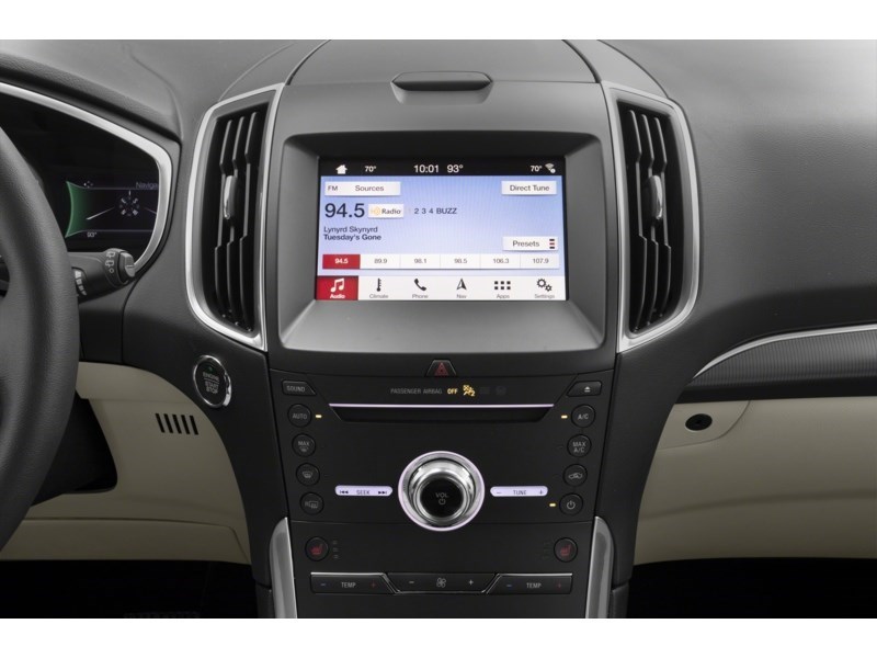 2019 Ford Edge SEL AWD Interior Shot 2