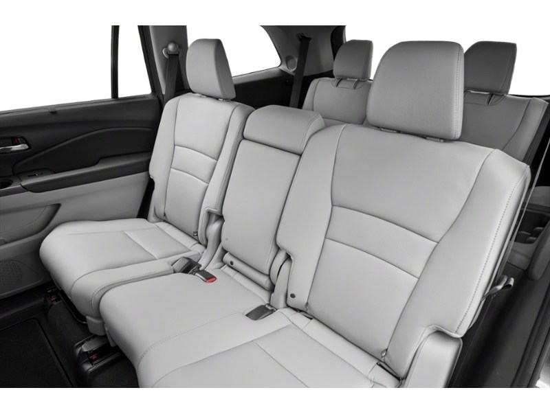 2019 Honda Pilot Touring 8-Passenger AWD Interior Shot 5