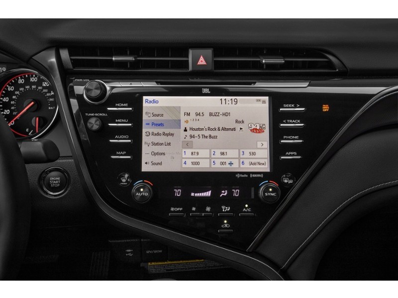2018 Toyota Camry XSE Auto Interior Shot 2