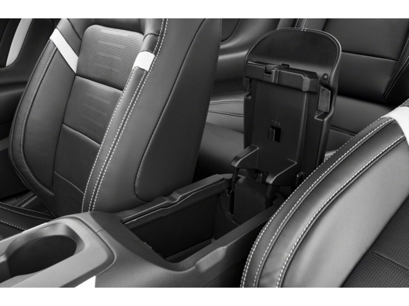 2022 Ford Shelby GT500 Shelby GT500 Fastback Interior Shot 7