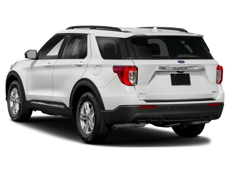 2022 Ford Explorer XLT 4WD Exterior Shot 9