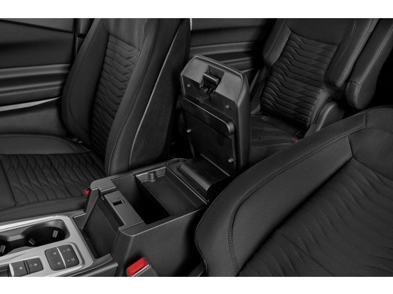 2022 Ford Explorer XLT 4WD Interior Shot 7