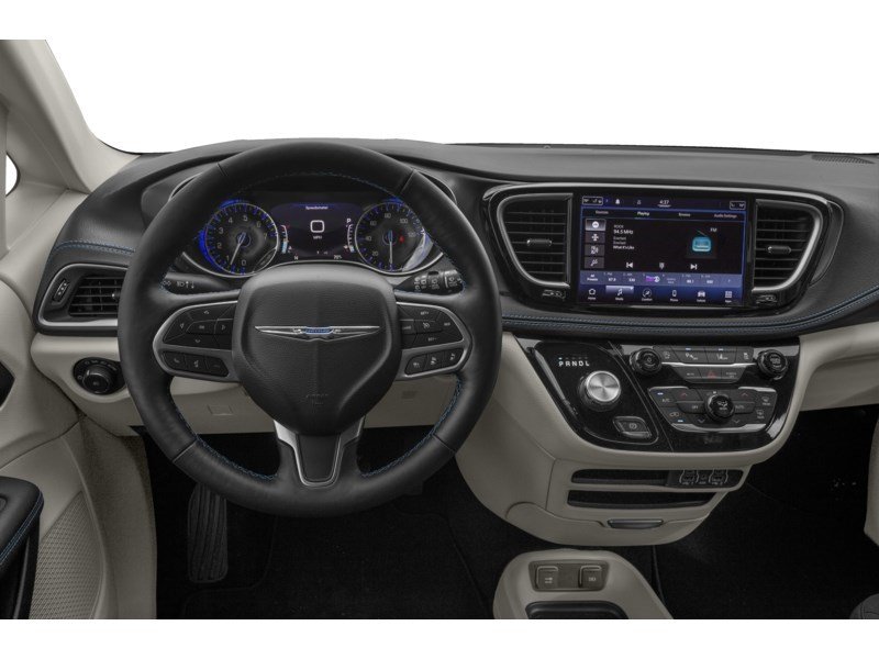 2022 Chrysler Pacifica Limited FWD Interior Shot 3