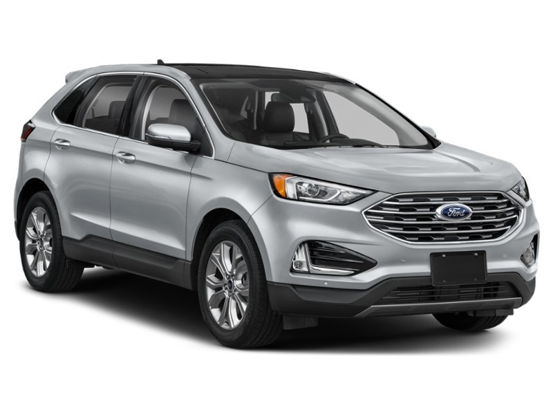 2022 Ford Edge Titanium AWD Exterior Shot 8