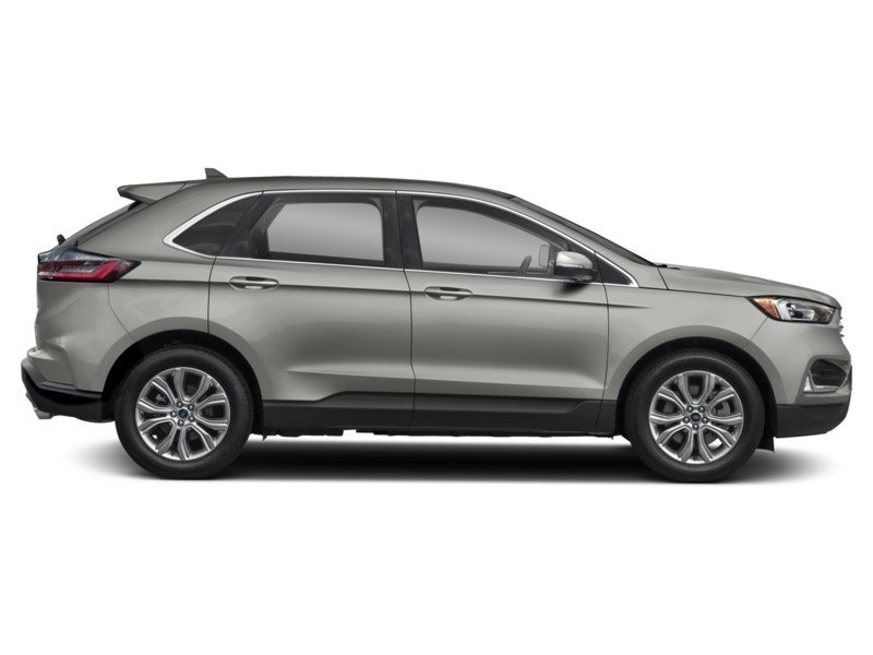 2022 Ford Edge Titanium AWD Exterior Shot 10