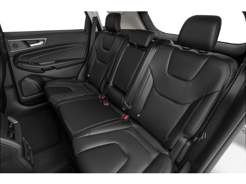 2022 Ford Edge Titanium AWD Interior Shot 5