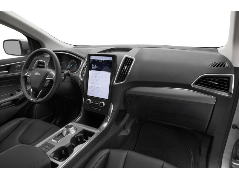 2022 Ford Edge Titanium AWD Interior Shot 1