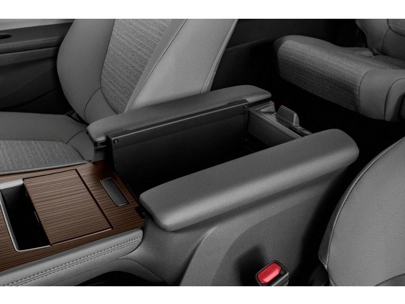 2022 Toyota Sienna LE 8-Passenger FWD Interior Shot 7