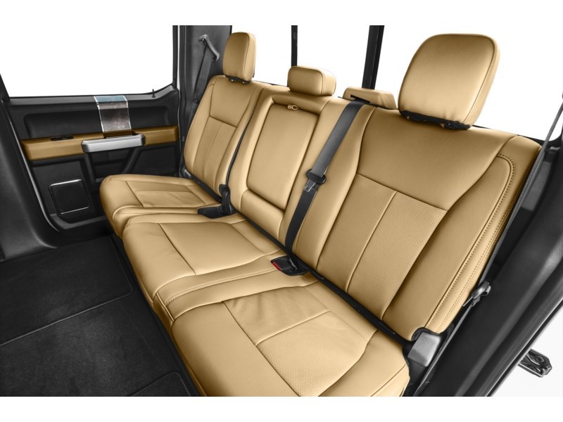 2022 Ford F-250 LARIAT 4WD Crew Cab 6.75' Box Interior Shot 5