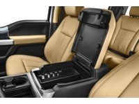 2022 Ford F-250 LARIAT 4WD Crew Cab 6.75' Box Interior Shot 7