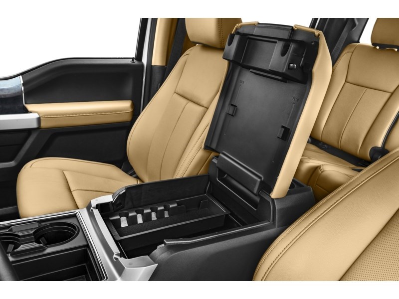 2022 Ford F-250 LARIAT 4WD Crew Cab 6.75' Box Interior Shot 7