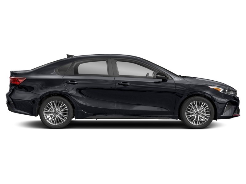 2022 Kia Forte EX+ IVT Exterior Shot 10