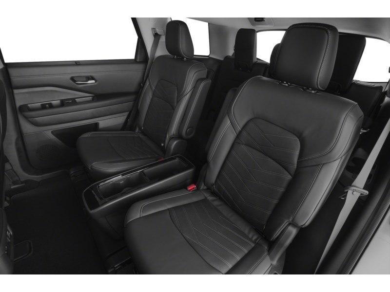 2022 Nissan Pathfinder Platinum 4WD Interior Shot 5