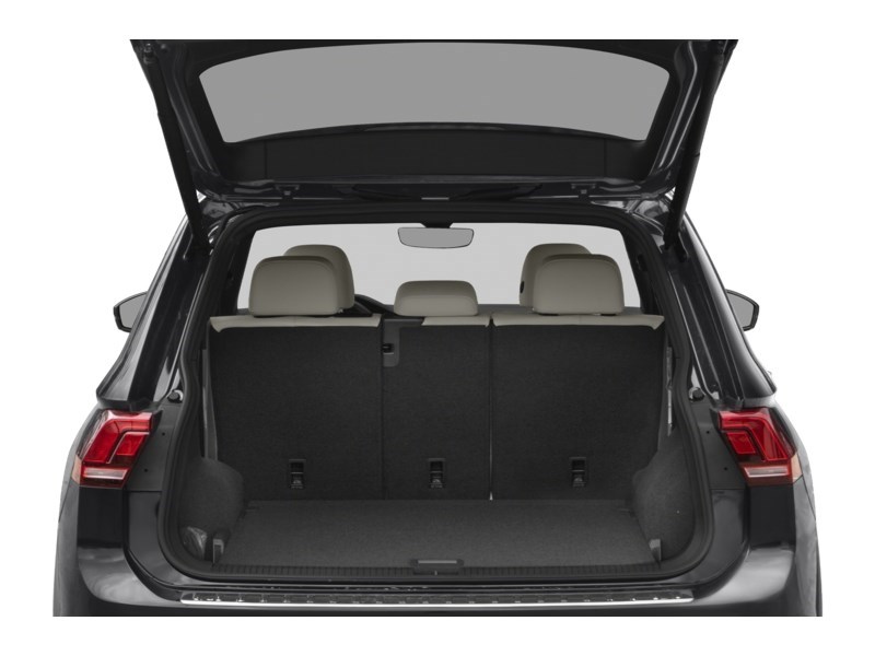 2022 Volkswagen Tiguan Comfortline R-Line Black Edition 4MOTION Exterior Shot 4