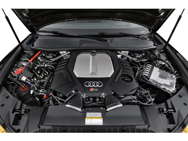 2023 Audi RS 6 Avant 4.0 TFSI quattro Exterior Shot 3