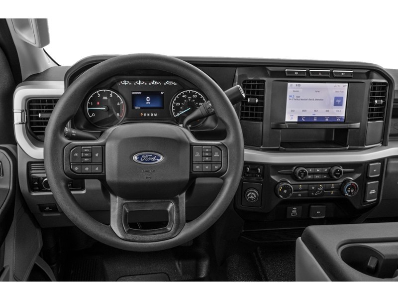 2027 Ford Super Duty F-350 SRW XL 4WD Super Cab 6.75' Box Interior Shot 3