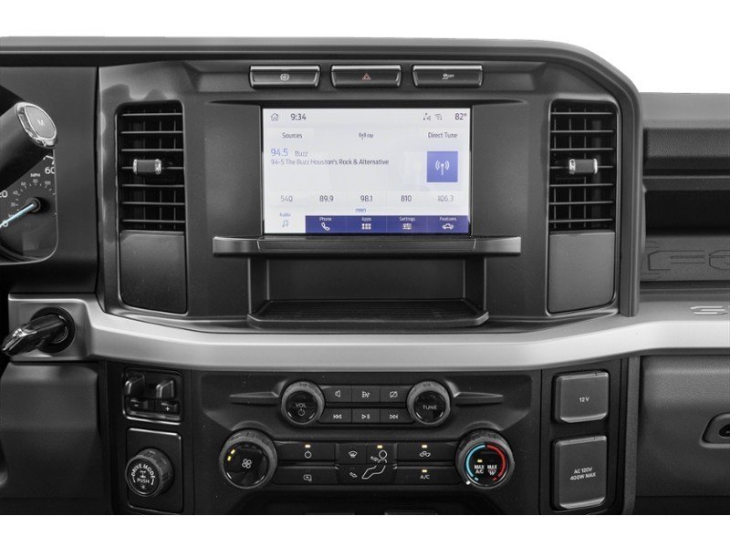 2027 Ford Super Duty F-350 SRW XL 4WD SuperCab 8' Box Interior Shot 2