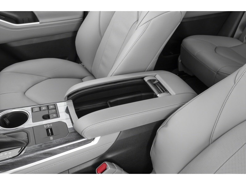 2023 Toyota Highlander Hybrid Hybrid Limited AWD Interior Shot 7