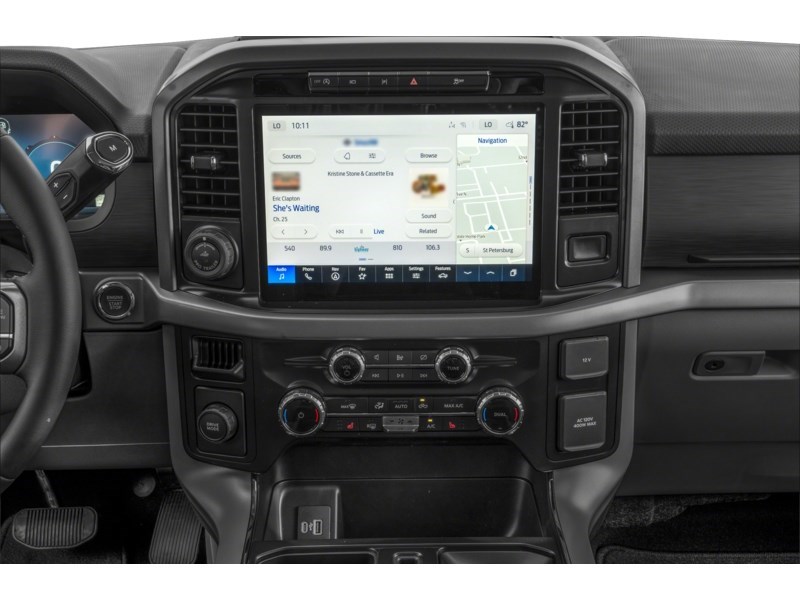 2025 Ford F-150 XLT 4WD SuperCrew 5.5' Box Interior Shot 2